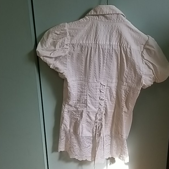 Vintage-Style Hook and Eye Closure Blouse - Picture 2 of 5